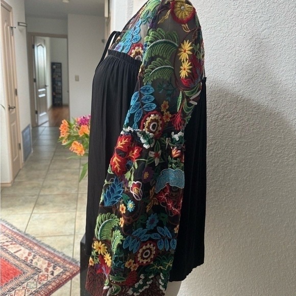 Embroidered Floral Black Top - Picture 6 of 8